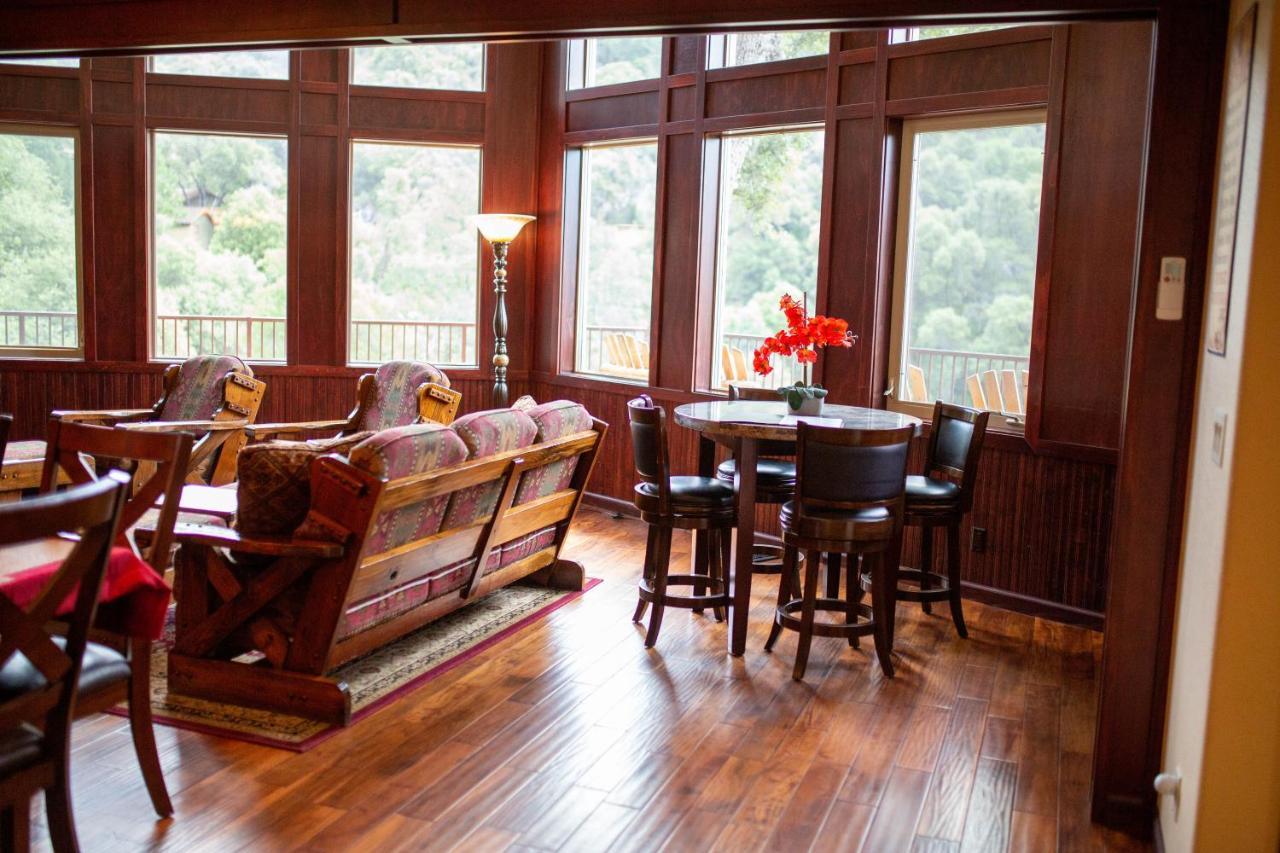 Riverfront Property With Waterfalls Near Yosemite And Bass Lake Oakhurst Exterior foto