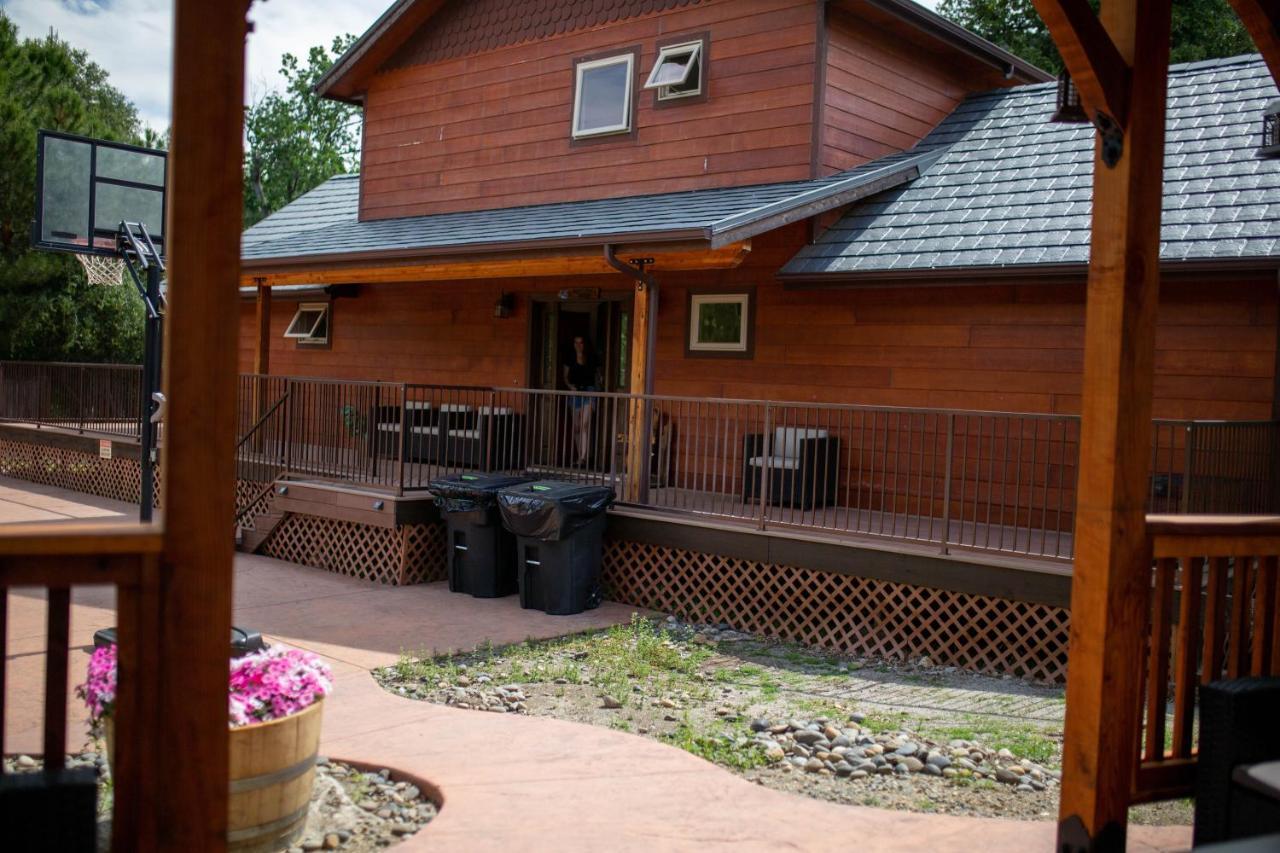 Riverfront Property With Waterfalls Near Yosemite And Bass Lake Oakhurst Exterior foto